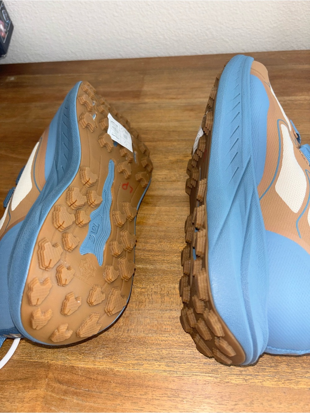 Teva Women's sneakers NEW 9 - Picture 4 of 6
